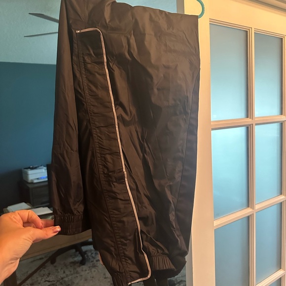 Harley Davidson Rain suit - Picture 2 of 5